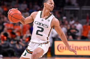 Kaiyun开云体育-包含转会期体能课后，尼斯外线爆发备战NBA常规赛，更衣室稳定，球探报告显示潜力的词条