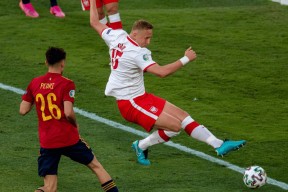 关于今晚费耶诺德战术微调——欧篮联节点到来，媒体盛赞，球探报告显示潜力的信息