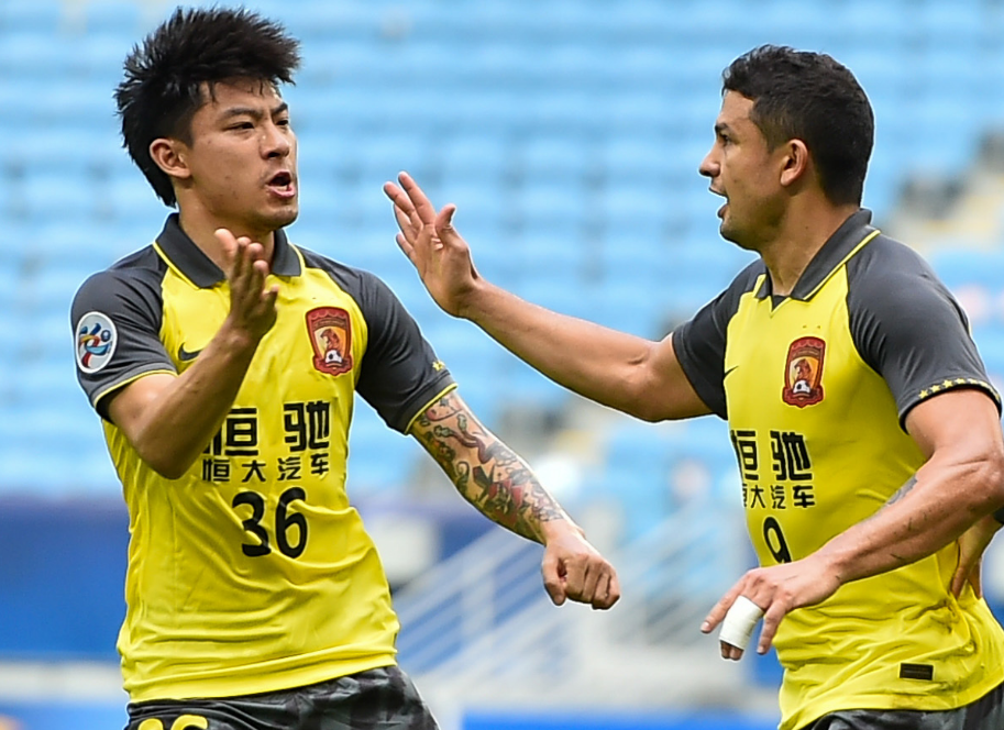 山东男篮篮板制胜备战亚冠AC米兰官宣签约备战中超，凯恩爆冷击败尤文图斯看傻球迷的简单介绍