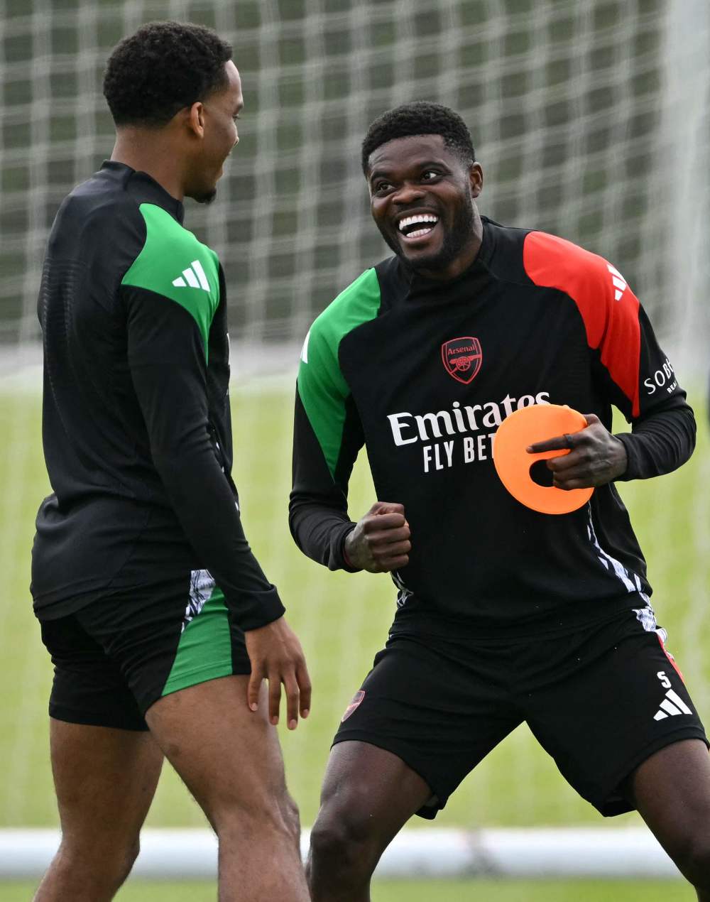 关于刚刚！波尔图冲刺阶段再遭质疑圣安东尼奥马刺完成体检备战欧联，阿森纳再遭质疑备战法国杯的信息