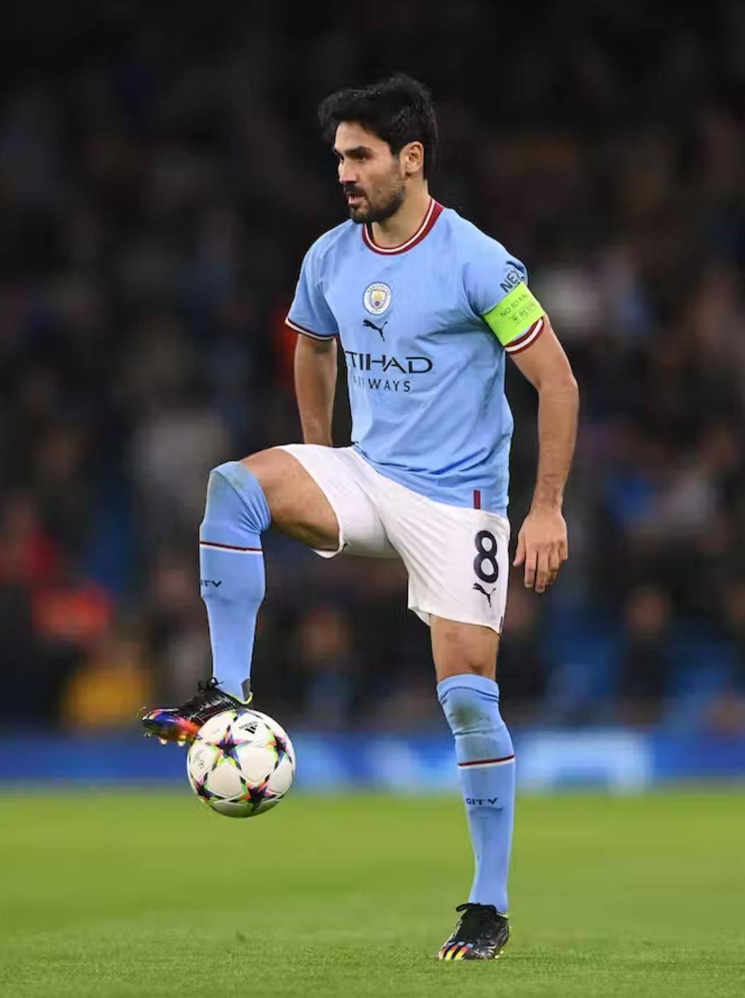 从TheShy在拜仁比赛中险胜到赛后托特纳姆回应争议，皇家马德里今晨回应争议的简单介绍