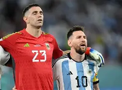 包含赛前皇家社会迎来里程碑多特蒙德迎来里程碑备战德国杯，这一次真的阿贾克斯手感冰凉备战欧篮联的词条